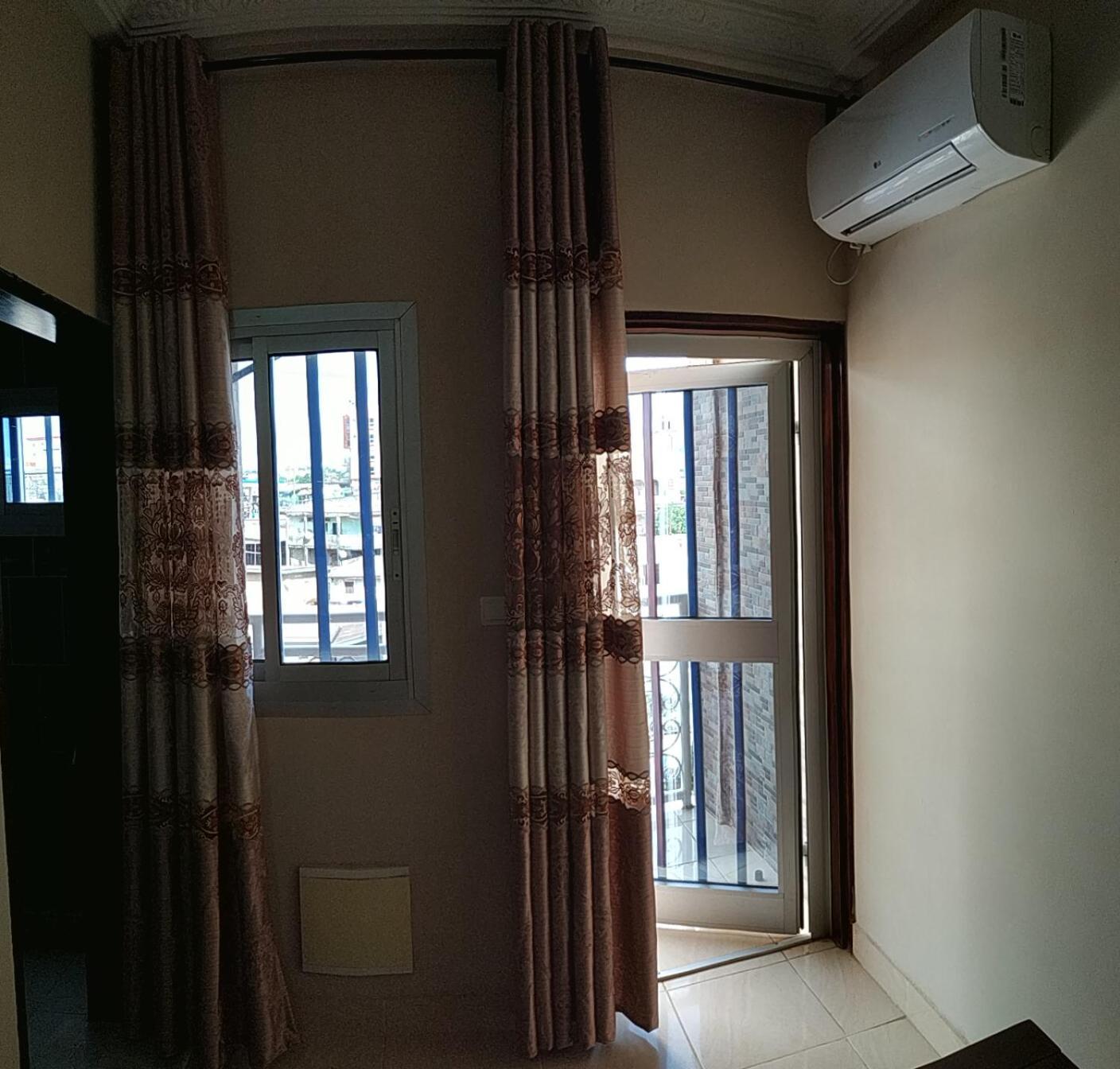 Nikita Hotel Yaoundé Eksteriør billede