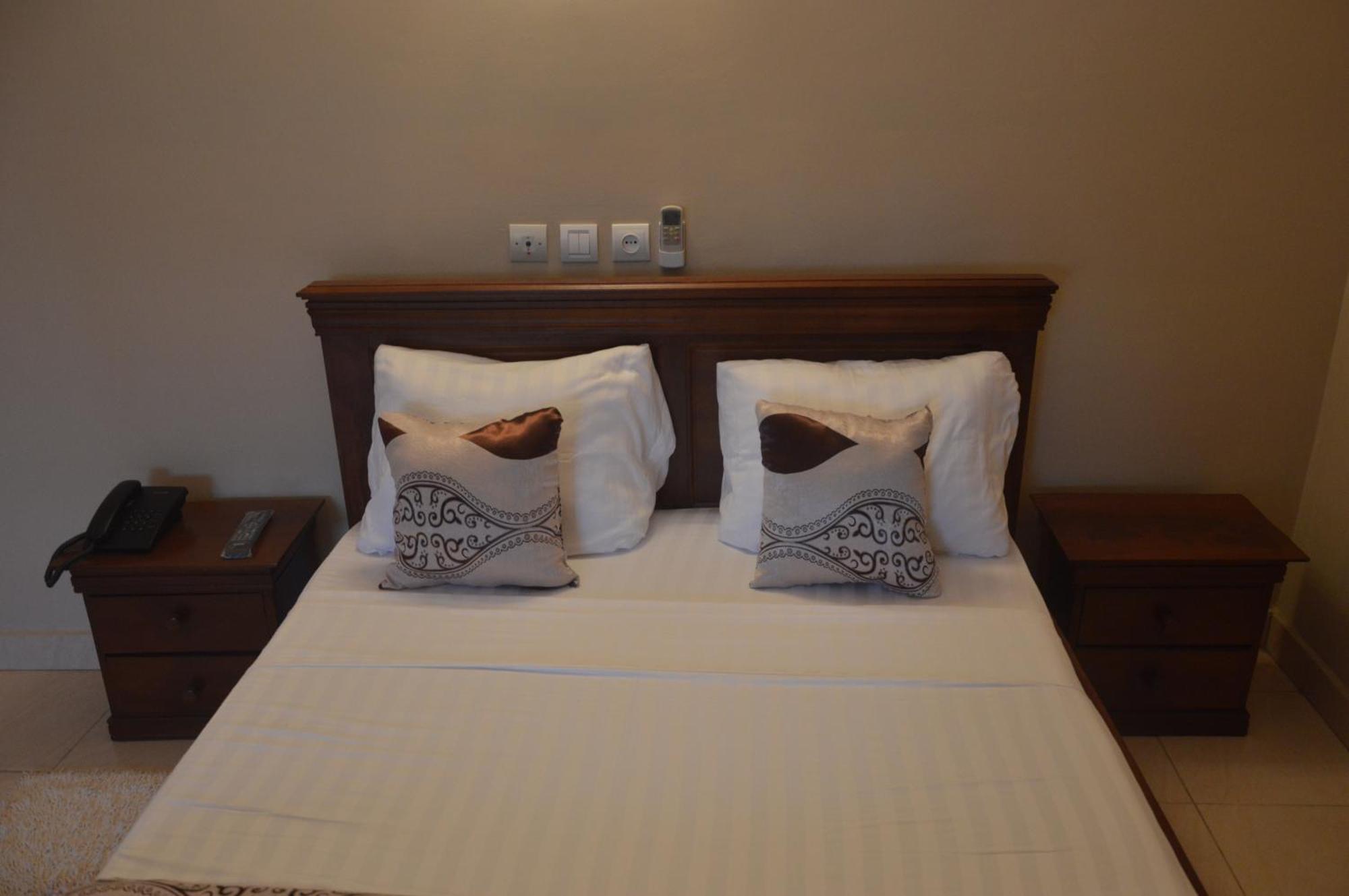 Nikita Hotel Yaoundé Eksteriør billede