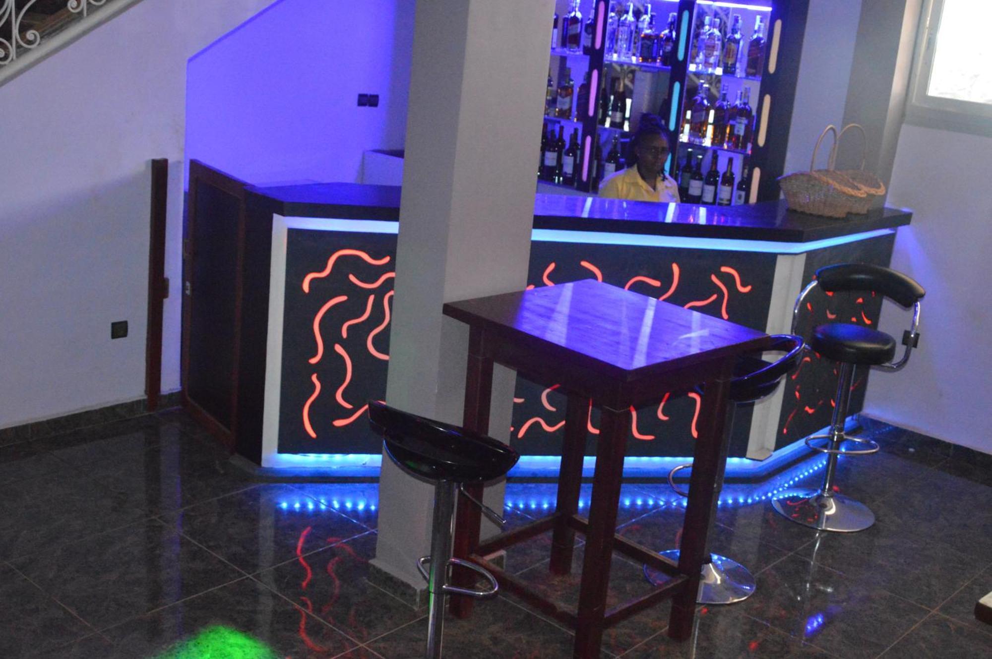 Nikita Hotel Yaoundé Eksteriør billede