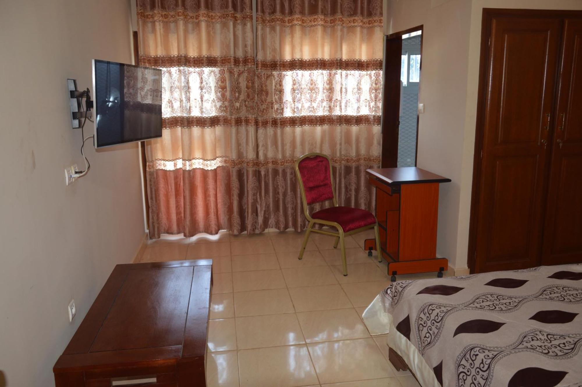 Nikita Hotel Yaoundé Eksteriør billede