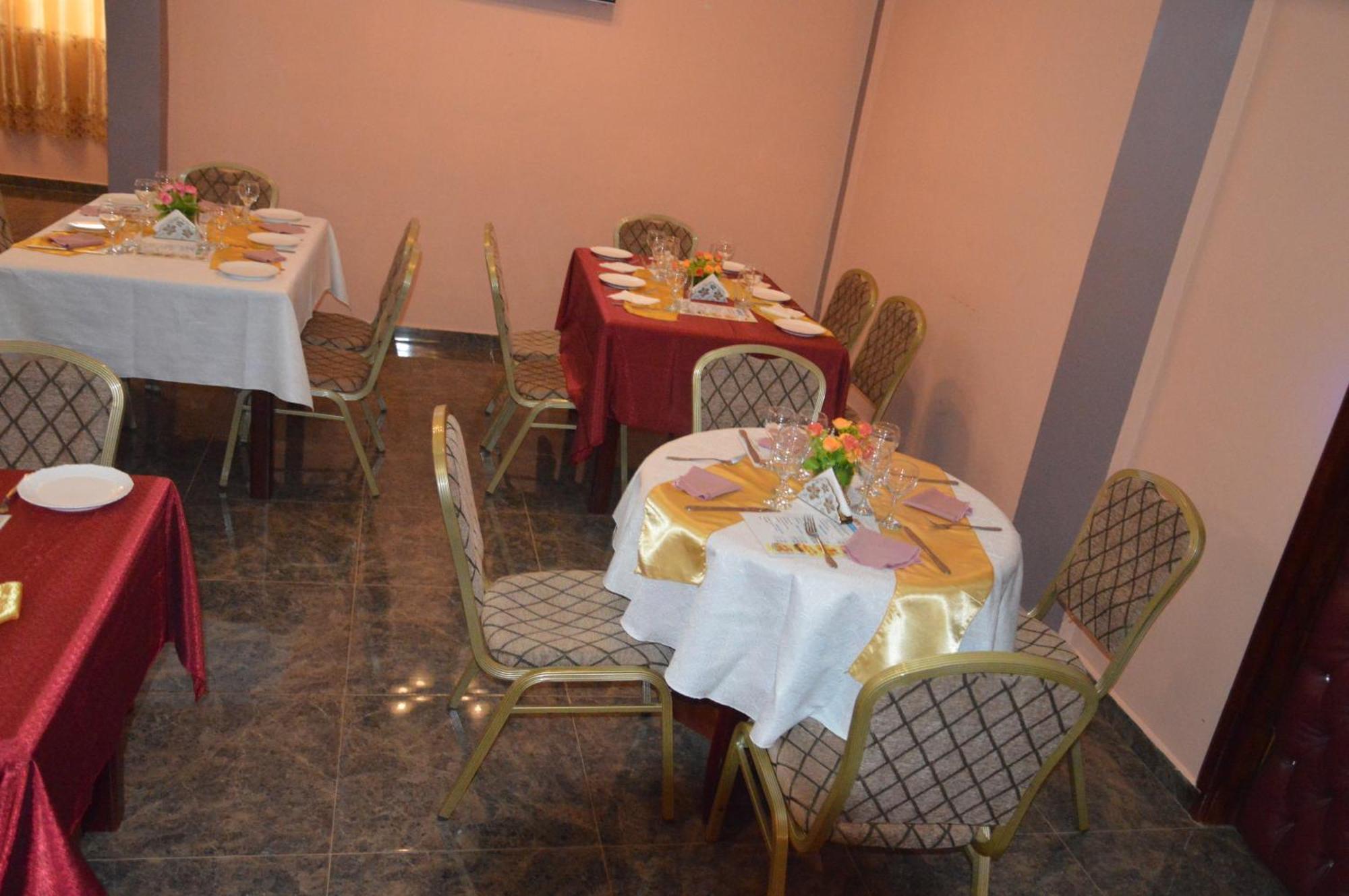 Nikita Hotel Yaoundé Eksteriør billede